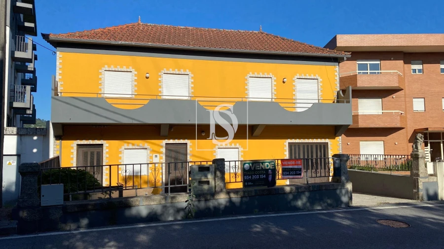 Moradia T6 para Venda em Santo Tirso, Couto (Santa Cristina e São Miguel) e Burgães Foto 1