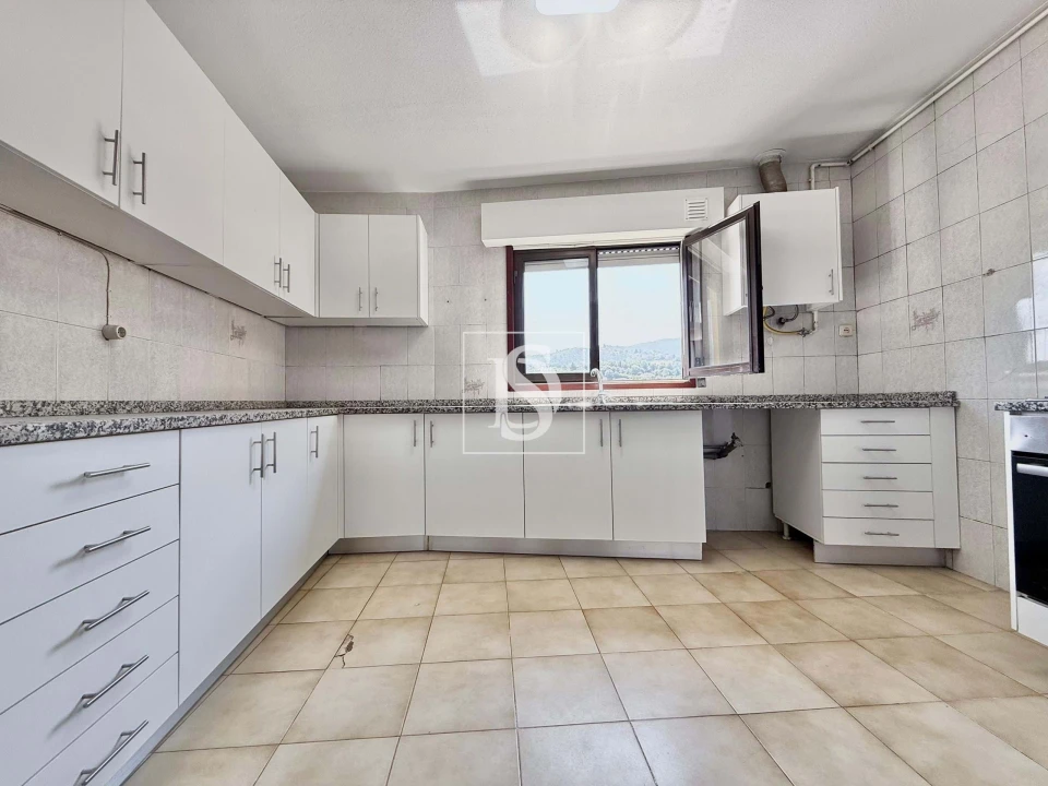 Moradia T6 para Venda em Santo Tirso, Couto (Santa Cristina e São Miguel) e Burgães Foto 6