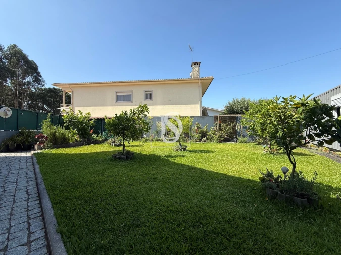 Moradia T3 para Venda em Areias, Sequeirô, Lama e Palmeira Foto 18