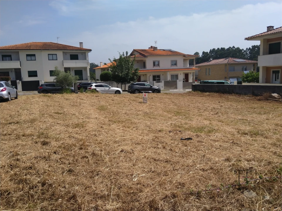 Terreno para Venda em Palmeira de Faro e Curvos Foto 4
