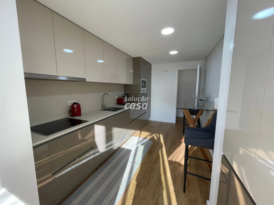 Apartamento T3 para Arrendamento em Mafamude e Vilar do Paraíso Foto 3