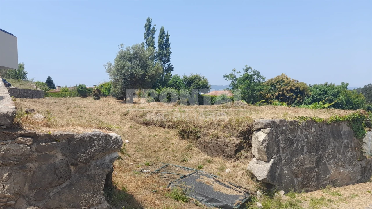 Terreno para Venda em Loivo Foto 2