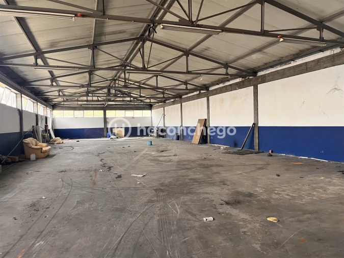 Armazém para Arrendamento em Manhente Foto 5