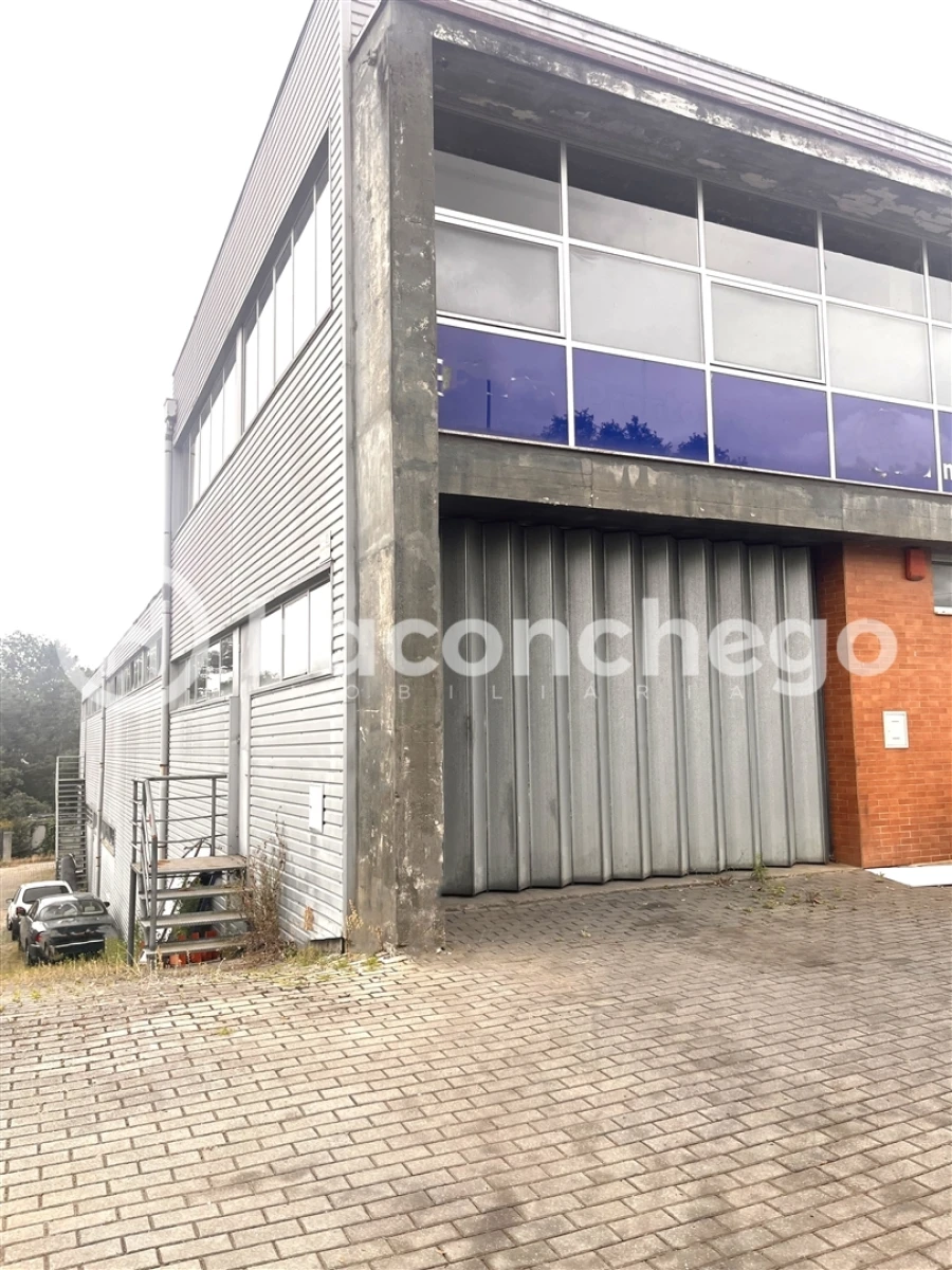 Armazém para Arrendamento em Manhente Foto 2