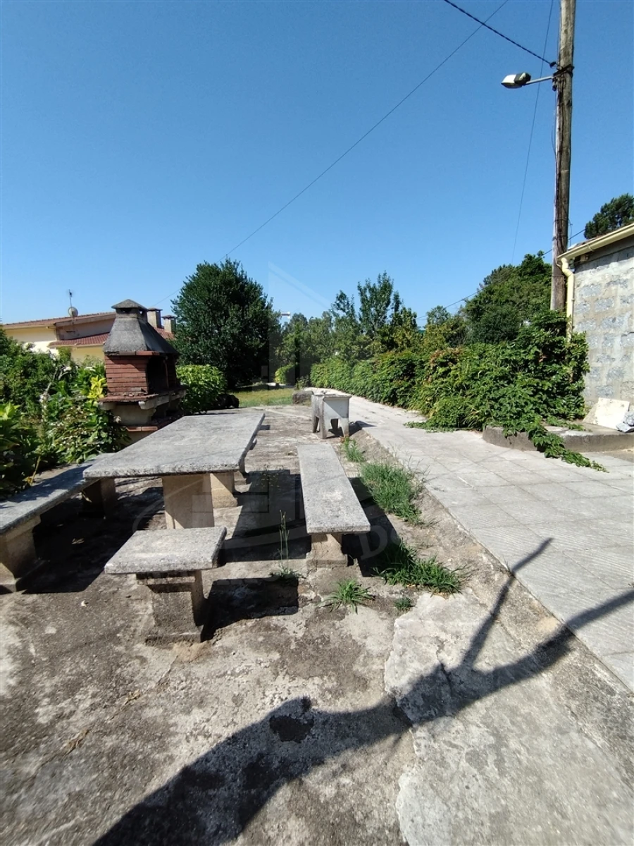 Moradia T4 para Venda em Lago Foto 33