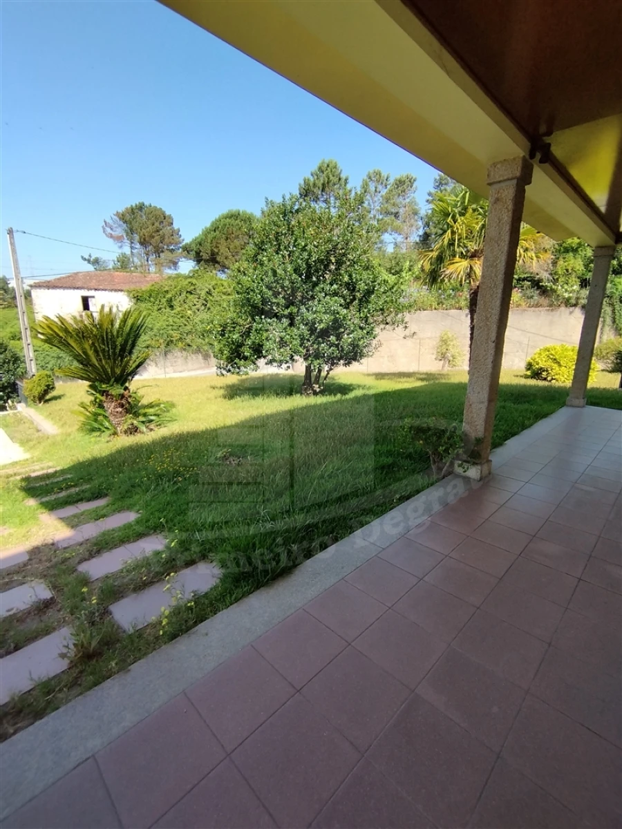 Moradia T4 para Venda em Lago Foto 50