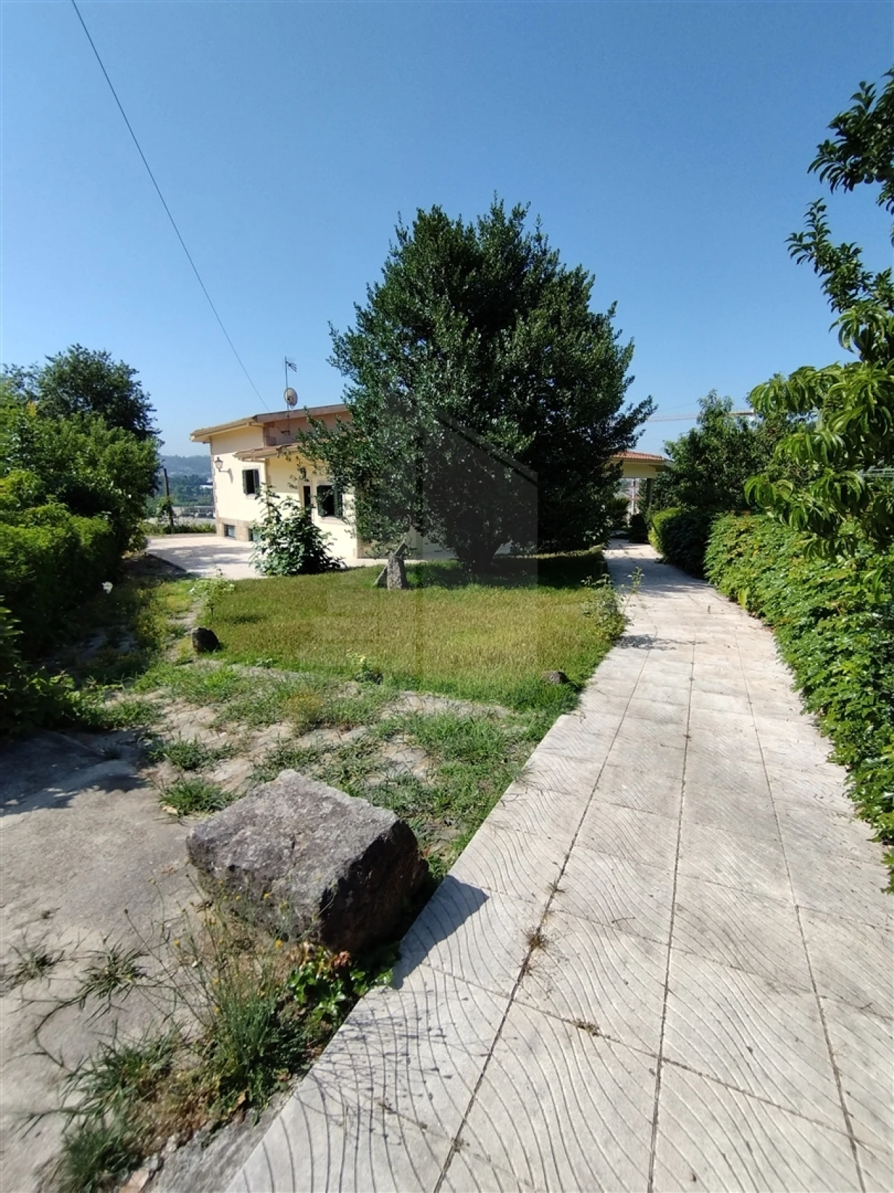 Moradia T4 para Venda em Lago Foto 32