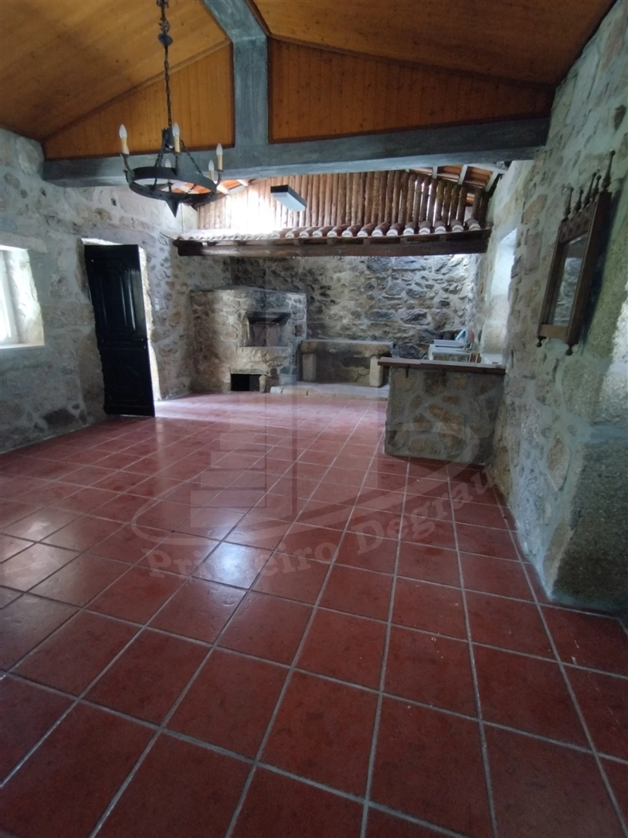 Moradia T4 para Venda em Lago Foto 38