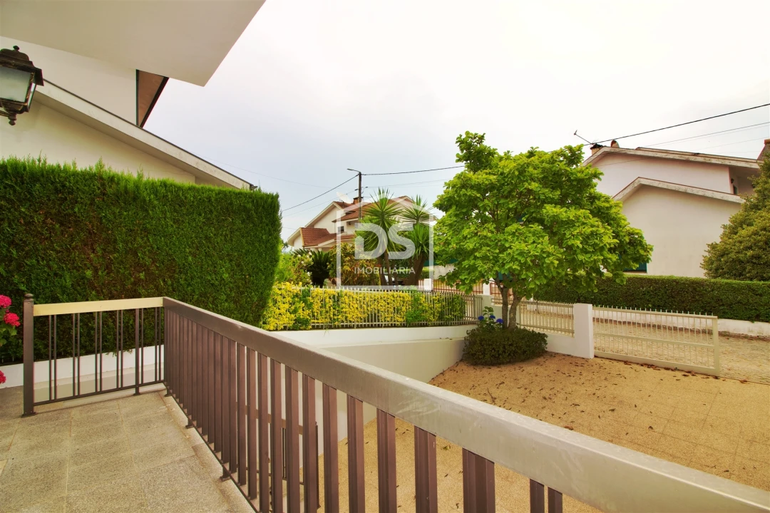 Moradia T4 para Venda em Freixo de Cima e de Baixo Foto 41