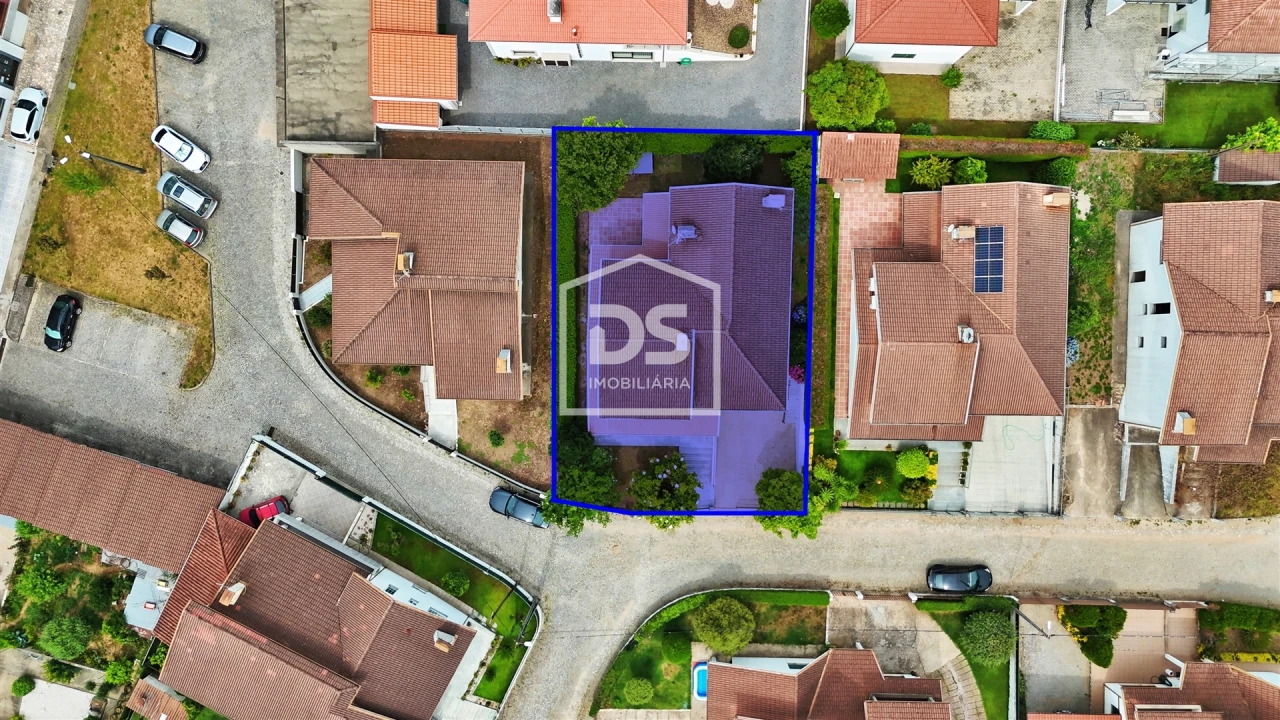 Moradia T4 para Venda em Freixo de Cima e de Baixo Foto 2