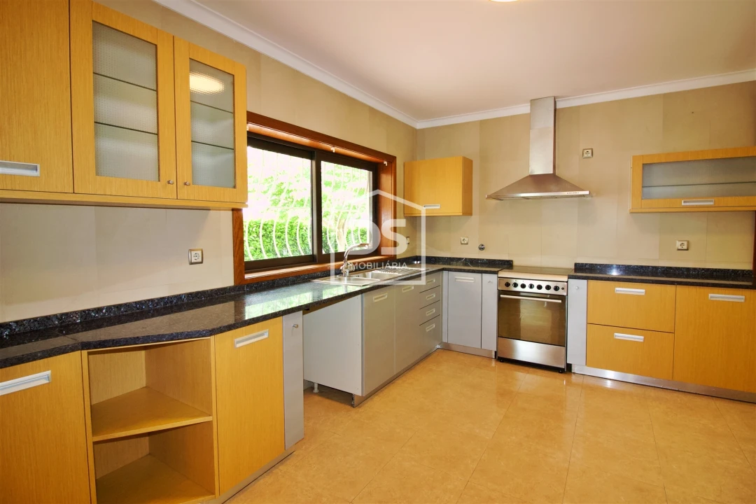 Moradia T4 para Venda em Freixo de Cima e de Baixo Foto 5