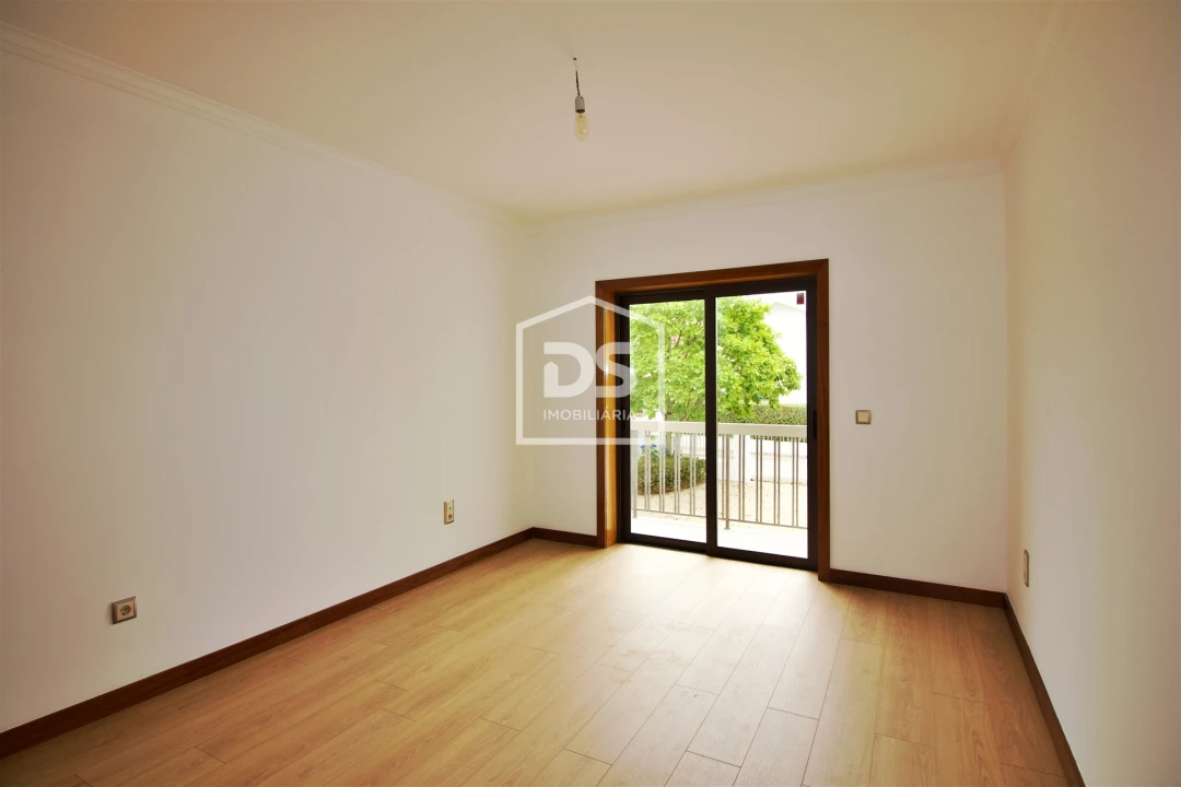 Moradia T4 para Venda em Freixo de Cima e de Baixo Foto 23