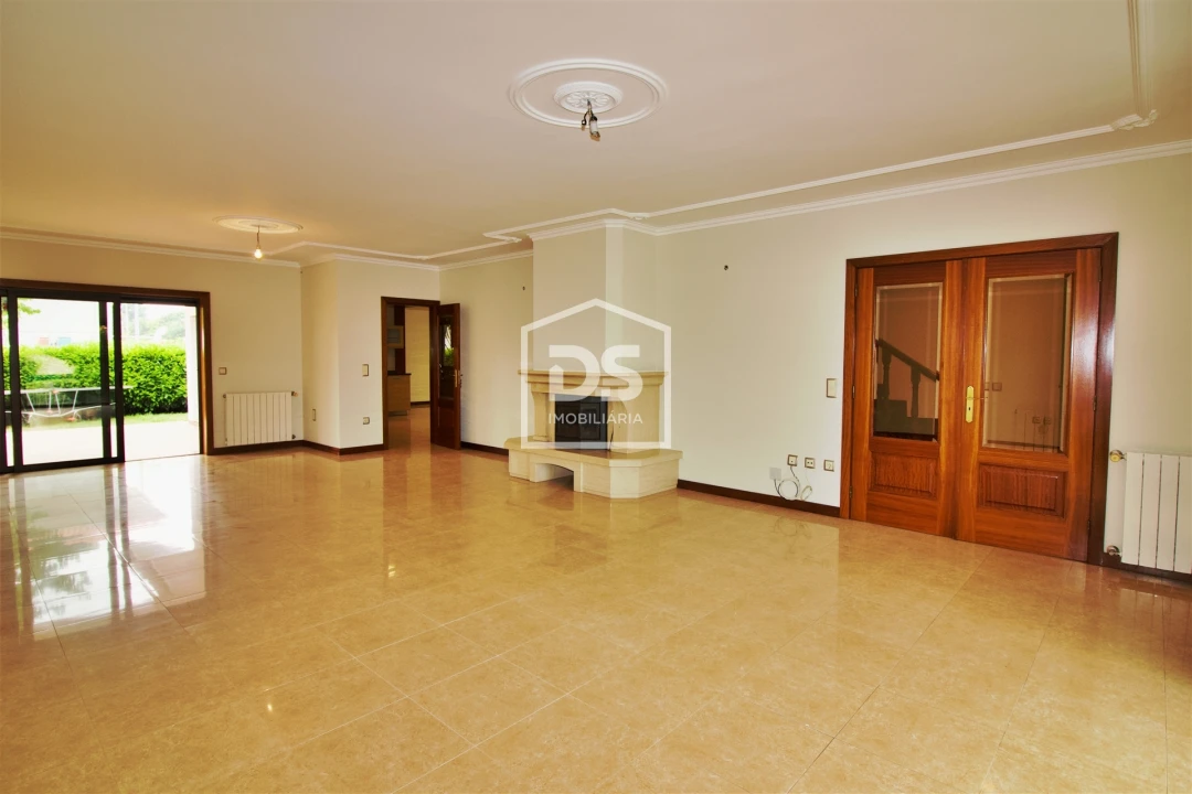 Moradia T4 para Venda em Freixo de Cima e de Baixo Foto 10