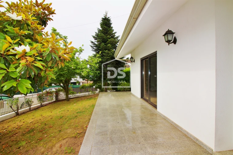 Moradia T4 para Venda em Freixo de Cima e de Baixo Foto 15