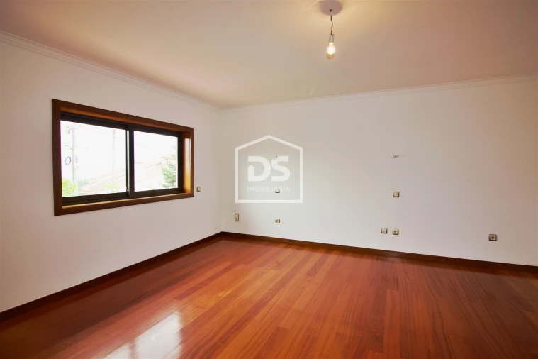 Moradia T4 para Venda em Freixo de Cima e de Baixo Foto 28