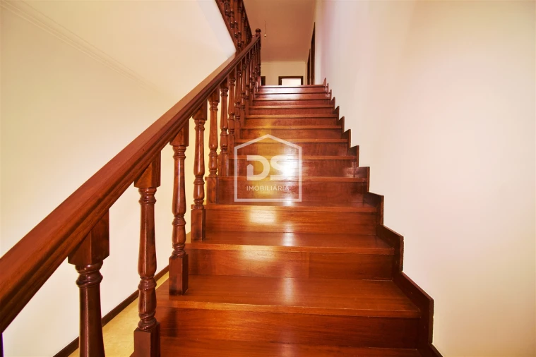 Moradia T4 para Venda em Freixo de Cima e de Baixo Foto 21