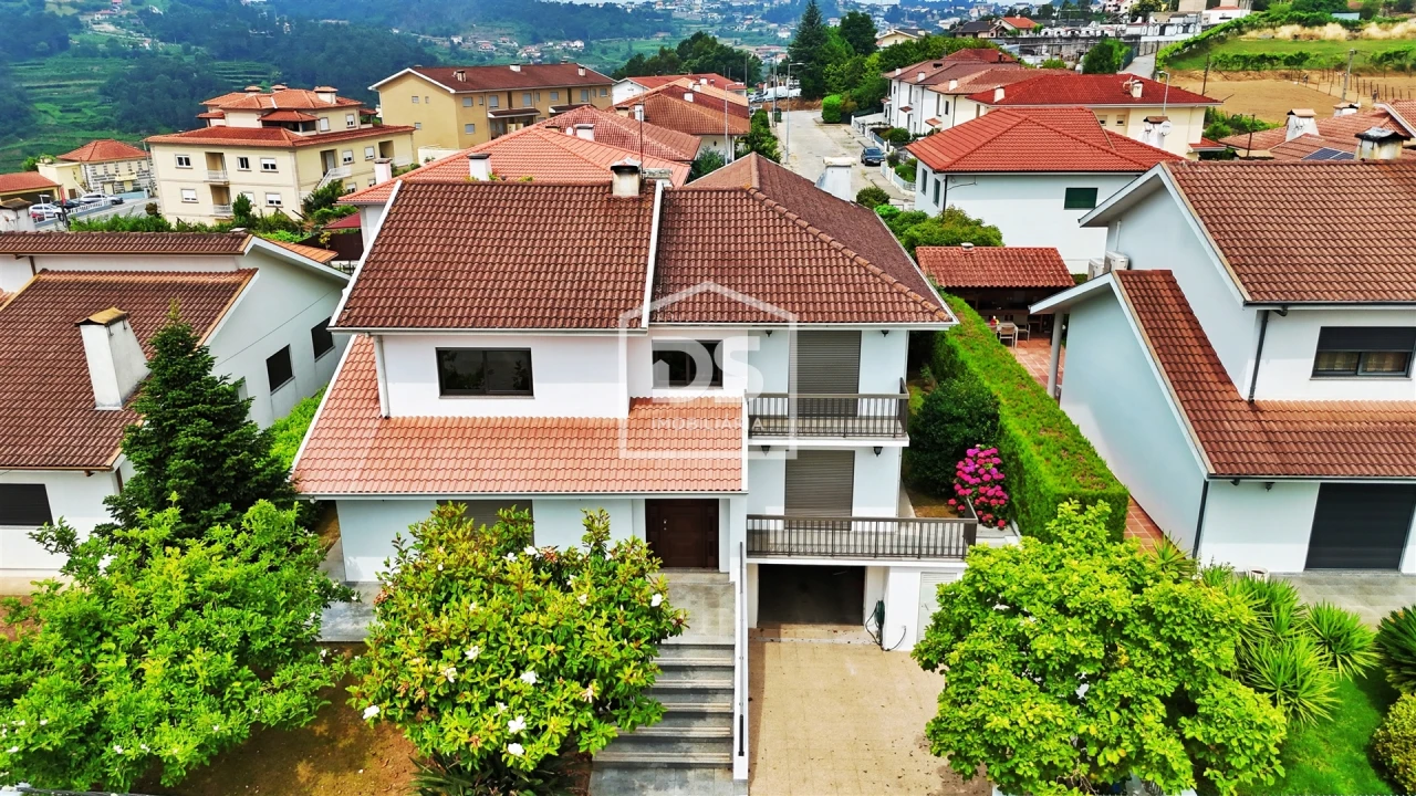 Moradia T4 para Venda em Freixo de Cima e de Baixo Foto 46