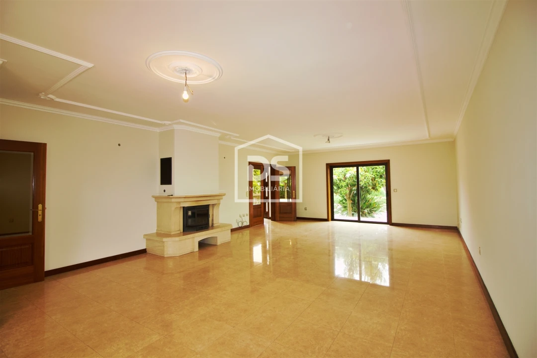 Moradia T4 para Venda em Freixo de Cima e de Baixo Foto 9