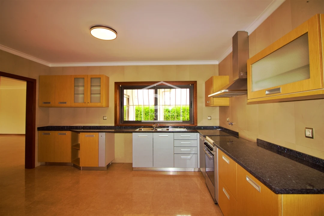 Moradia T4 para Venda em Freixo de Cima e de Baixo Foto 6