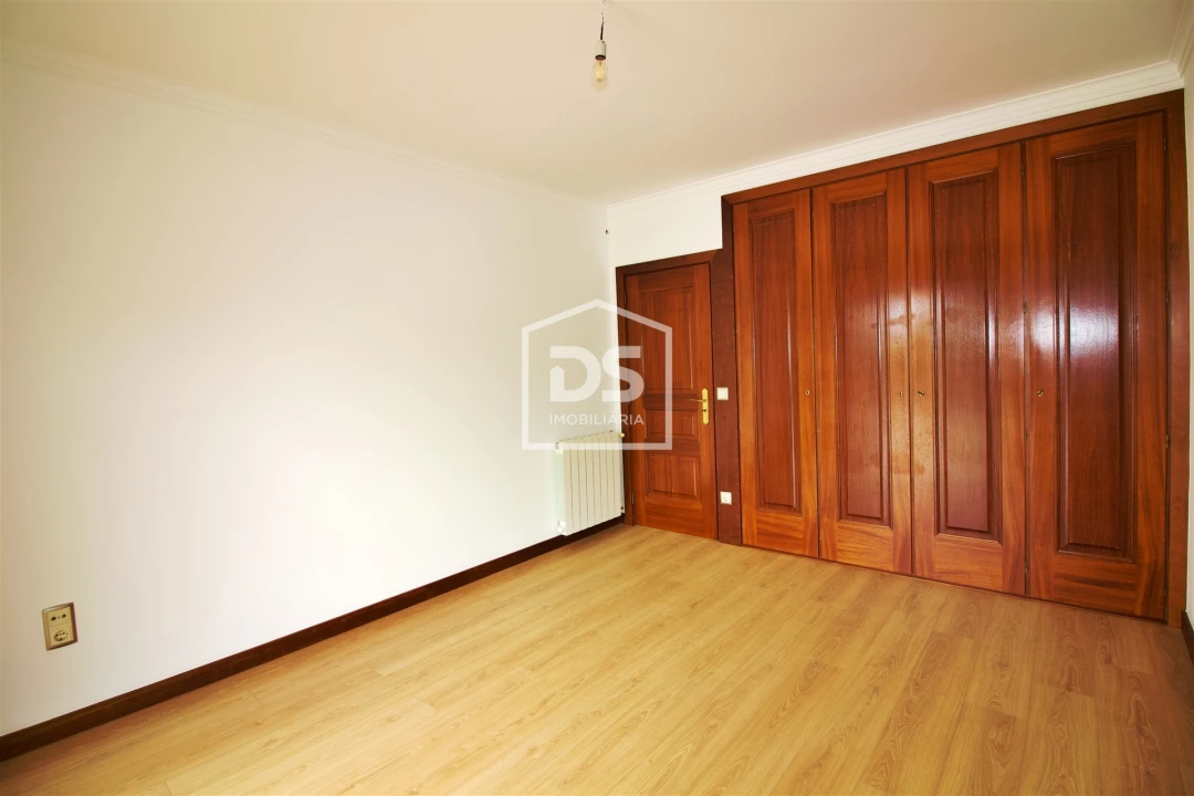 Moradia T4 para Venda em Freixo de Cima e de Baixo Foto 26