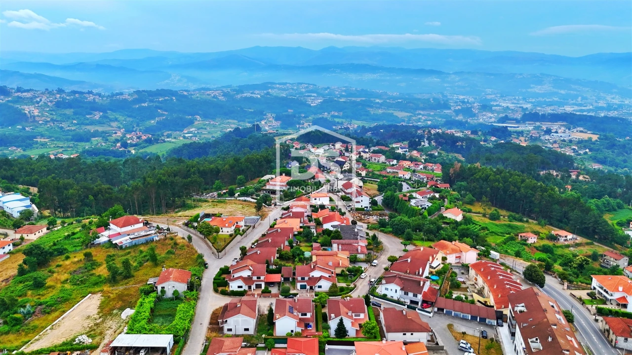 Moradia T4 para Venda em Freixo de Cima e de Baixo Foto 44