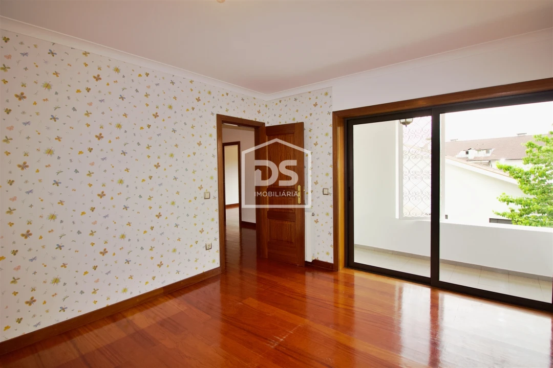 Moradia T4 para Venda em Freixo de Cima e de Baixo Foto 37