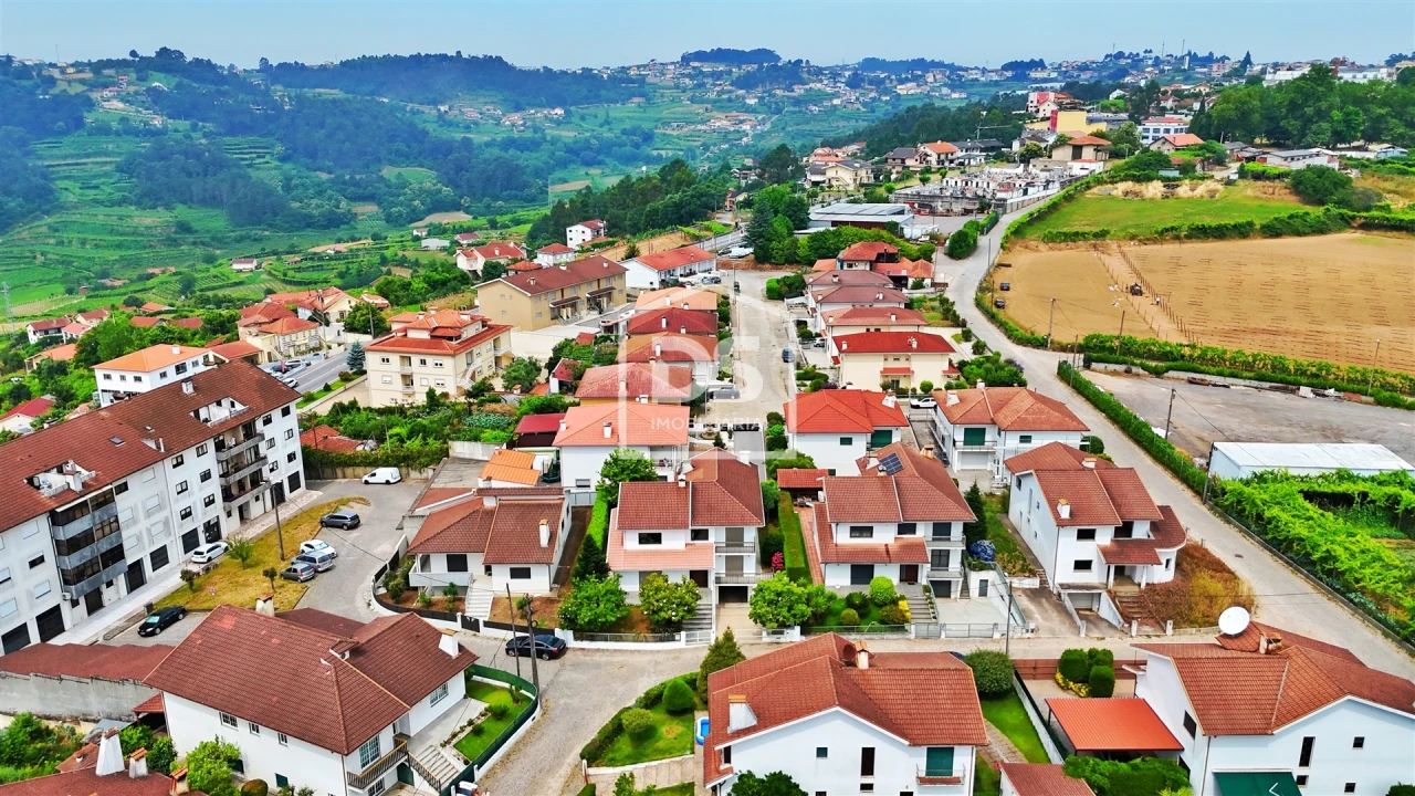 Moradia T4 para Venda em Freixo de Cima e de Baixo Foto 45