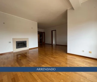 Apartamento T4 para Arrendamento em São Mamede de Infesta e Senhora da Hora