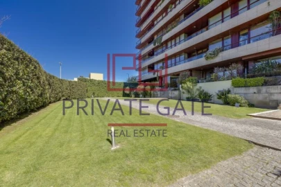 Apartamento T3 para Venda em Lordelo do Ouro e Massarelos
