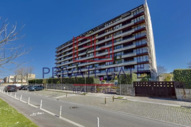 Apartamento T3 para Venda em Lordelo do Ouro e Massarelos Foto 28