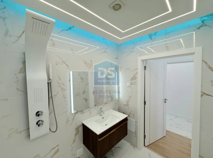 Apartamento T3 para Venda em Quarteira Foto 10