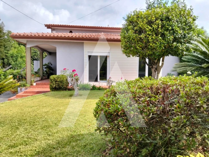 Moradia T3 para Venda em Geraz do Lima (Santa Maria, Santa Leocádia, Moreira), Deão Foto 2