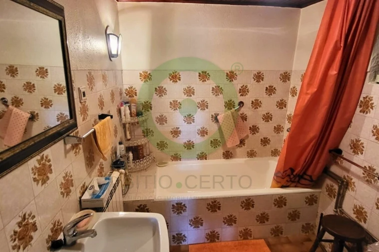 Moradia T3 para Venda em Curopos e Vale de Janeiro Foto 7