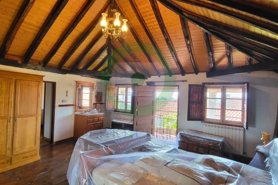 Moradia T3 para Venda em Curopos e Vale de Janeiro Foto 3