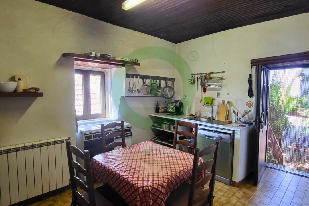 Moradia T3 para Venda em Curopos e Vale de Janeiro Foto 5