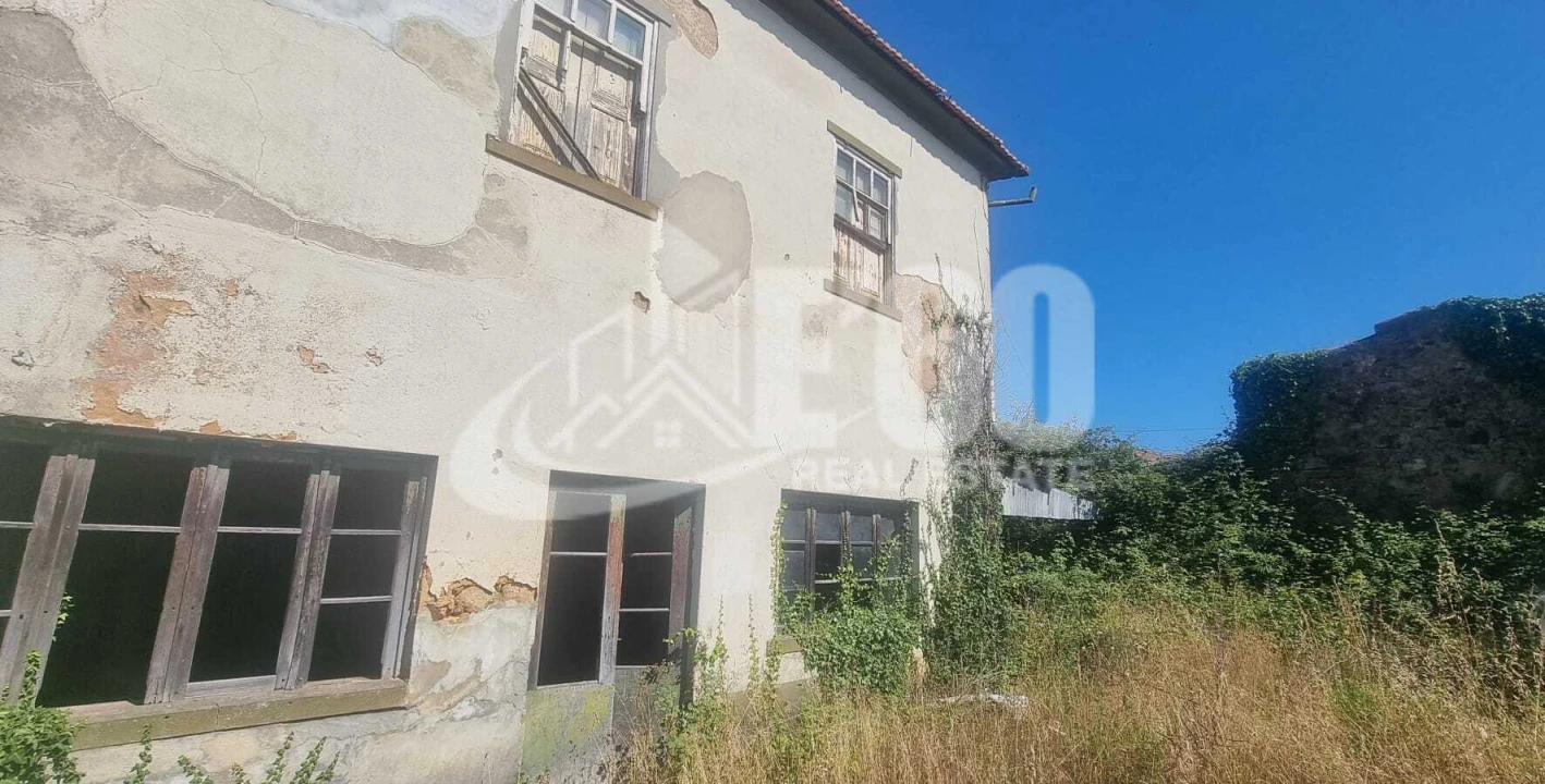 Terreno para Venda em Santa Maria de Lamas Foto 3