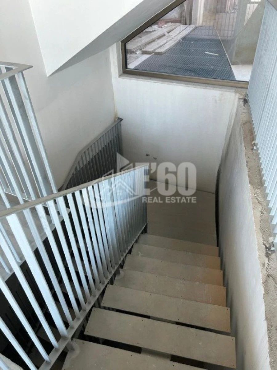 Loja para Arrendamento em Espinho Foto 15