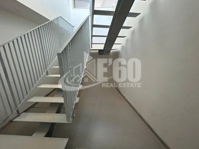 Loja para Arrendamento em Espinho Foto 17