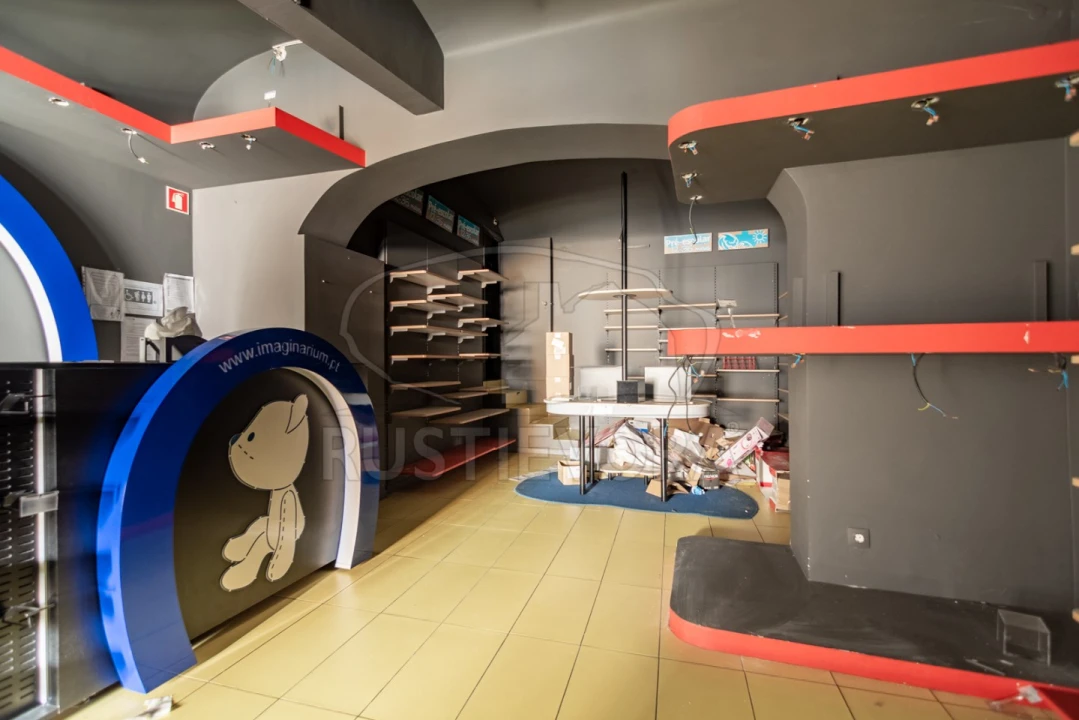 Loja para Venda em Évora (São Mamede, Sé, São Pedro e Santo Antão) Foto 2