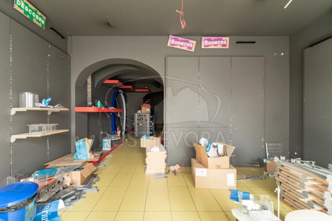 Loja para Venda em Évora (São Mamede, Sé, São Pedro e Santo Antão) Foto 12