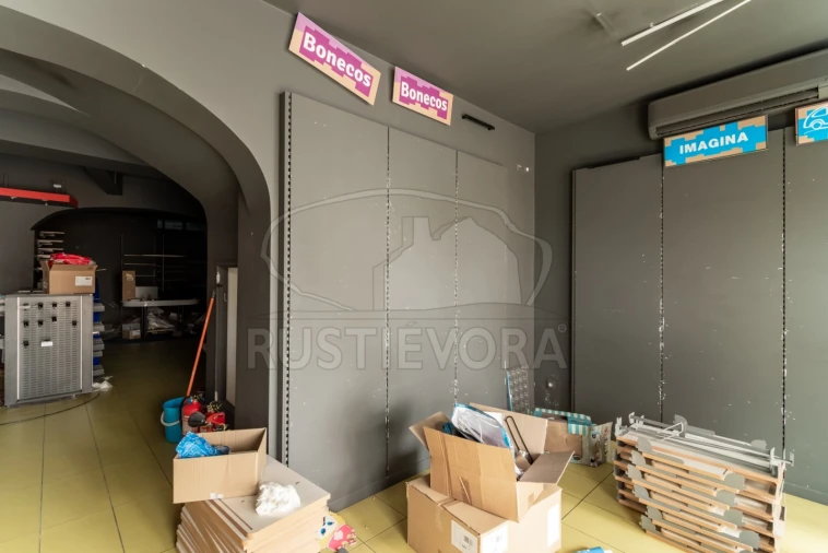 Loja para Venda em Évora (São Mamede, Sé, São Pedro e Santo Antão) Foto 3