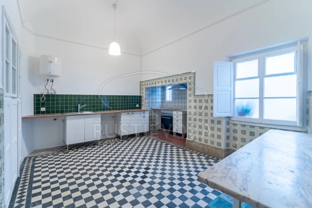 Moradia T4 para Arrendamento em Évora (São Mamede, Sé, São Pedro e Santo Antão) Foto 1