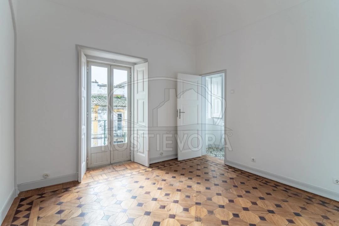 Moradia T4 para Arrendamento em Évora (São Mamede, Sé, São Pedro e Santo Antão) Foto 13