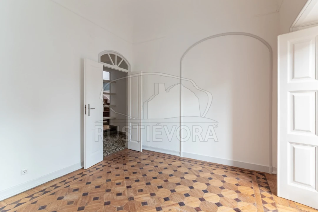 Moradia T4 para Arrendamento em Évora (São Mamede, Sé, São Pedro e Santo Antão) Foto 3