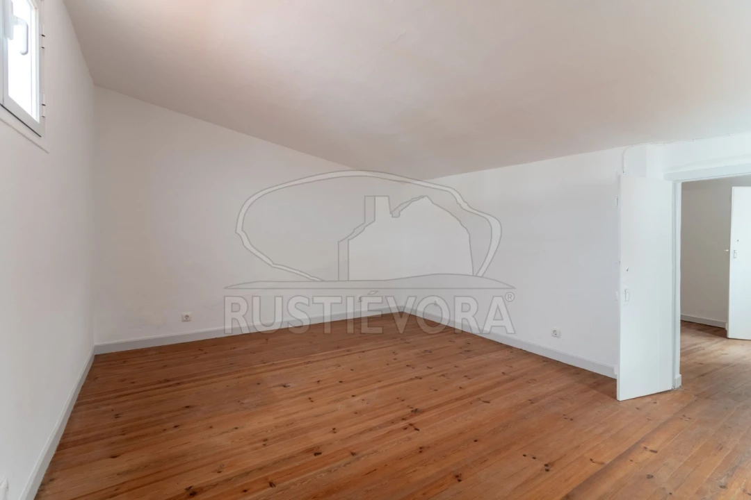 Moradia T4 para Arrendamento em Évora (São Mamede, Sé, São Pedro e Santo Antão) Foto 24