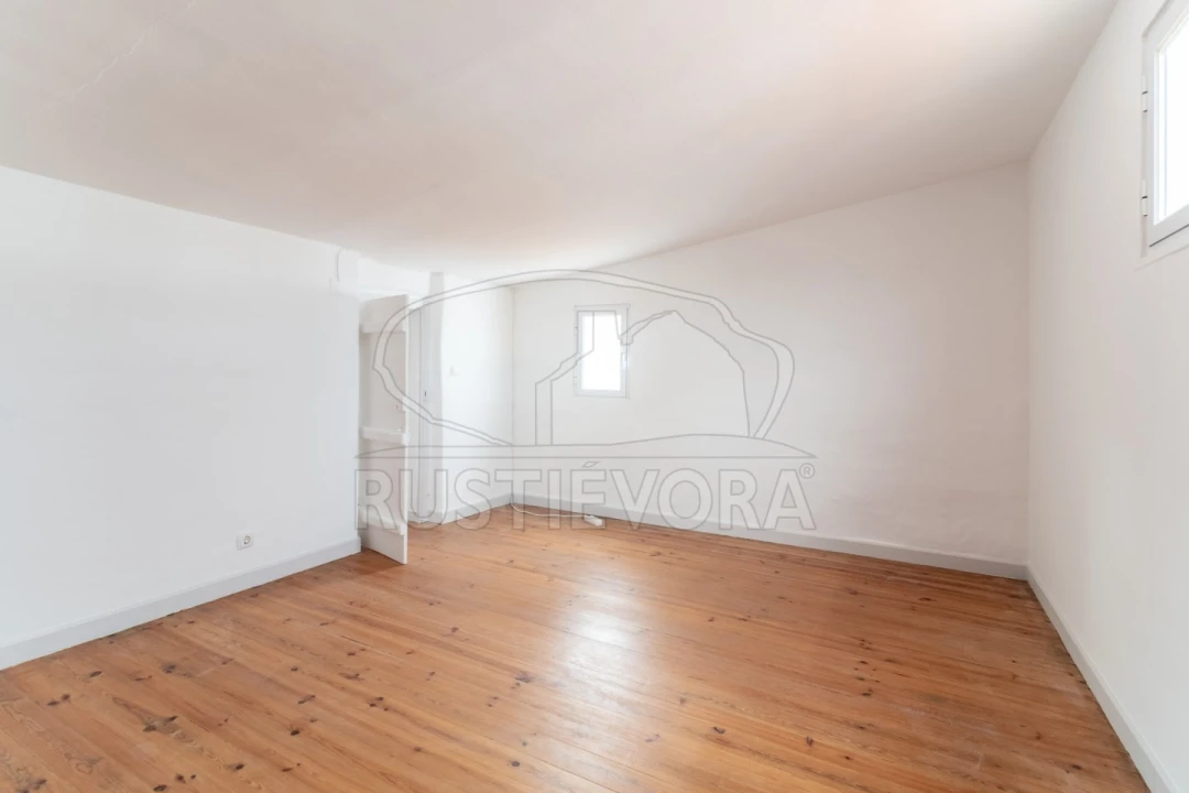 Moradia T4 para Arrendamento em Évora (São Mamede, Sé, São Pedro e Santo Antão) Foto 25