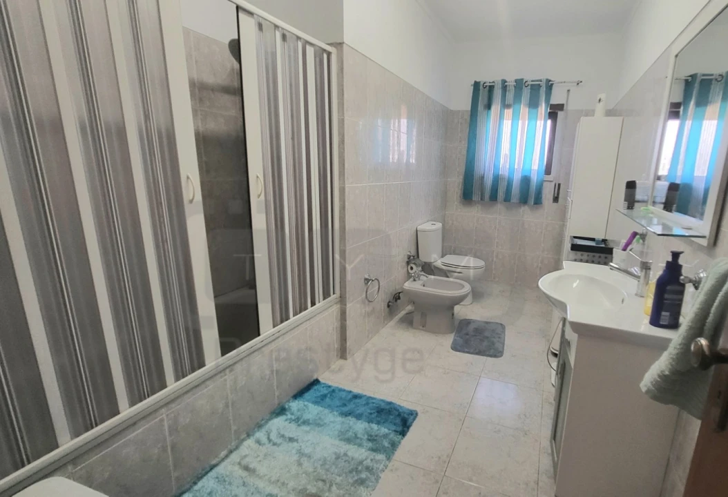 Moradia T3 para Venda em Carregueiros Foto 15