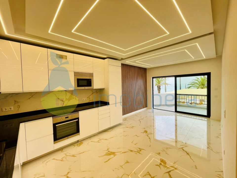 Apartamento T3 para Venda em Quarteira Foto 5