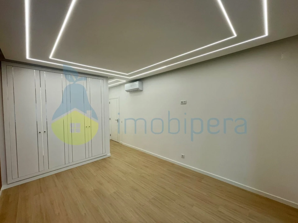 Apartamento T3 para Venda em Quarteira Foto 20