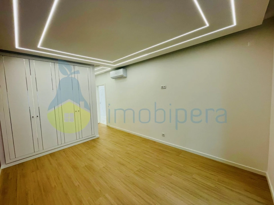 Apartamento T3 para Venda em Quarteira Foto 25